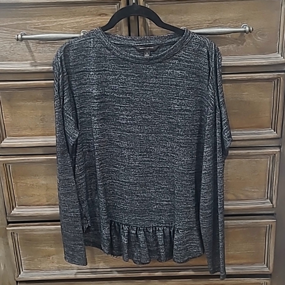 Ruffle bottom top